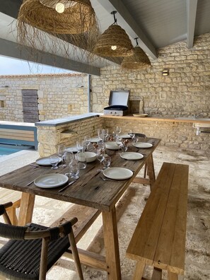 Outdoor dining