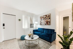 Bright and Inviting Space