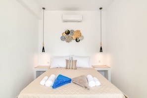 Bedroom with cozy double bed