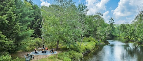 "The highlight was sitting by the river, the quiet and the view. Every evening we saw the local beaver, fish jumping out of the water, several families of ducks and geese" Robert - July 2022