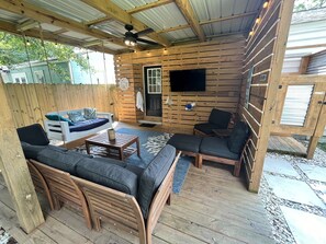 Great spot for morning coffee with the 50" tv..