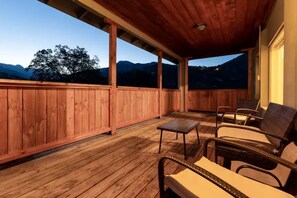 The front porch dawn.