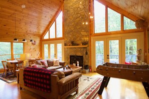 Meadowlark Cabin at Leatherwood Mountains