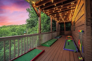 Mini-golf on back deck! Family fun with lighting for night play. 