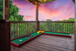 Mini-golf with a Fantastic View!