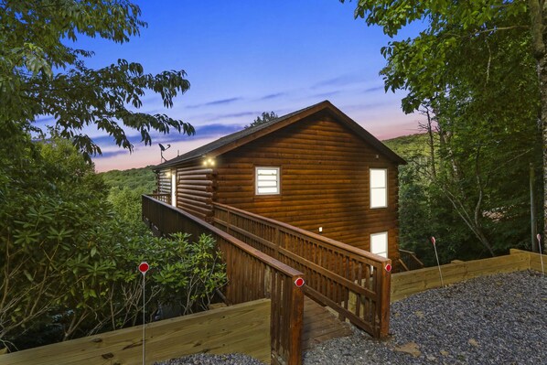 A level entry makes Hilaria Heights easily accessible, even in the snowiest months.