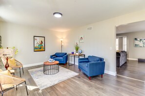 Sitting Room | Keyless Entry