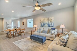 Living Room | Free WiFi