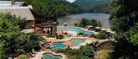 Lake Club Pools & Hot Tubs 