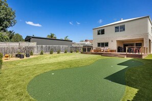 Putting green (balls and putters supplied) and fire pit area