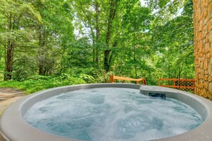 Exterior | Private Hot Tub | Views