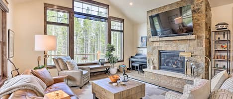 Breckenridge Vacation Rental | 2,991 Sq Ft | 4BR | 4.5BA | 1 Step Required