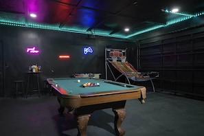 Game Room | Single-Story House | Ample Family-Friendly Amenities