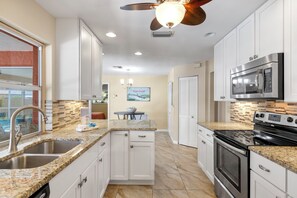 Fully Equipped Kitchen - Stainless Steel Appliances
