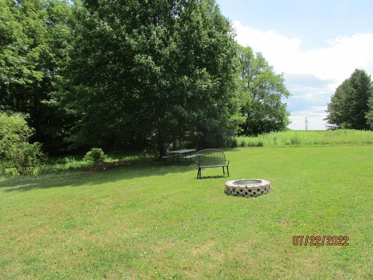Recently Renovated 3 BR (Jewel) in the Heart of Finger Lakes