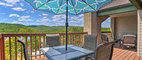Branson Vacation Rental | 2BR | 2BA | 900 Sq Ft | Access Only By Stairs