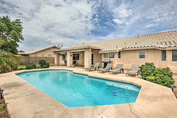 Yuma Vacation Renal | 4BR | 3BA | 2,250 Sq Ft | Step-Free Access