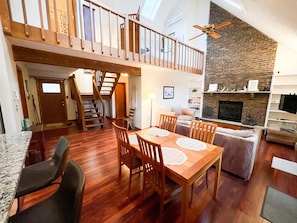 open floor plan, living room, dining room