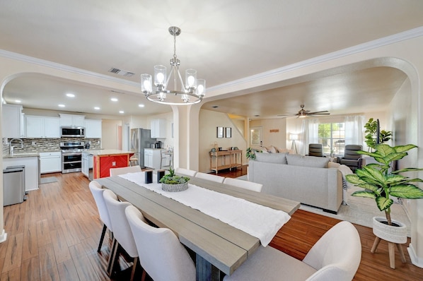 First floor main dining area, kitchen and living room. 