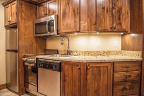 Full kitchen.