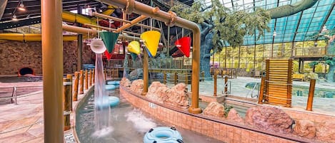 Great Water Park Onsite!.