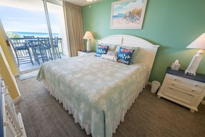 King Bed in Main Bedroom