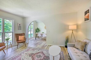 Front Room | Central A/C | Ceiling Fans