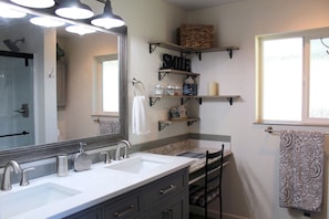 Master bathroom 