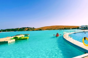 Lake view,Area and facilities,Swimming pool,Sports