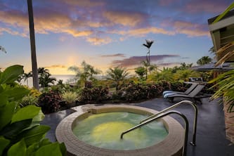 Pineapple House: Ocean View Home in Keauhou Estates w/ Private Hot Tub, BBQ & AC