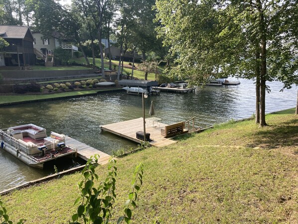 Dock with electricity