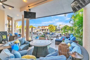 Building, Restaurant, Furniture, Indoors, Patio