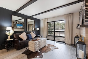 "Flooring","Floor","Living Room","Indoors","Room"