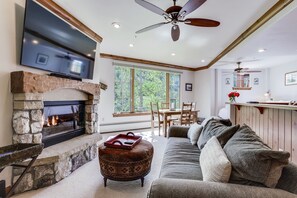 Ceiling Fan, Indoors, Furniture, Living Room, Room