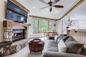 Ceiling Fan, Indoors, Furniture, Living Room, Room