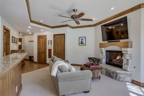 Ceiling Fan, Indoors, Living Room, Room, Flooring