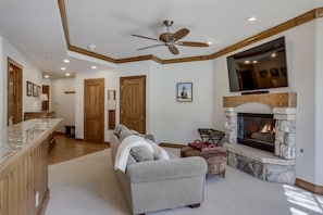 Ceiling Fan, Indoors, Living Room, Room, Flooring