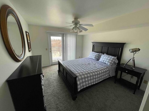 Guest Bedroom with Queen Bed