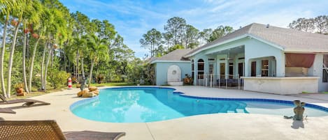 Loxahatchee Vacation Rental | 5BR | 3BA | 2,640 Sq Ft | Step-Free Access