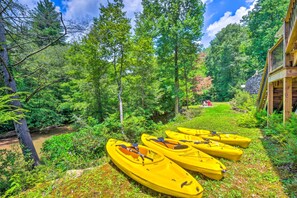 Private Chestatee River Access (600 Ft) | 4 Kayaks | Fire Pit | Gas Grill