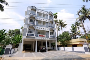 Welcome to Yelza hotel and Residence.    
 2 minutes to Rajagiri Hospital