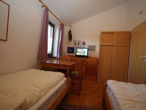 Schlafzimmer mit Einzelbetten