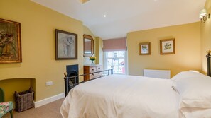 Bedroom One, Vine Cottage, Bolthole Retreats