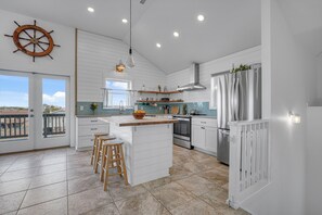 Pineapple Kitchen 