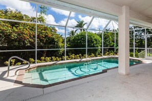 Pool Screened Lanai