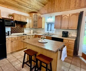 Full kitchen