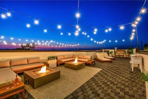 Imagine yourself and your loved ones on this beautiful deck with amazing views!