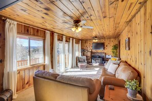 Living Room | Keyless Entry | Strawberry Valley Meadow View