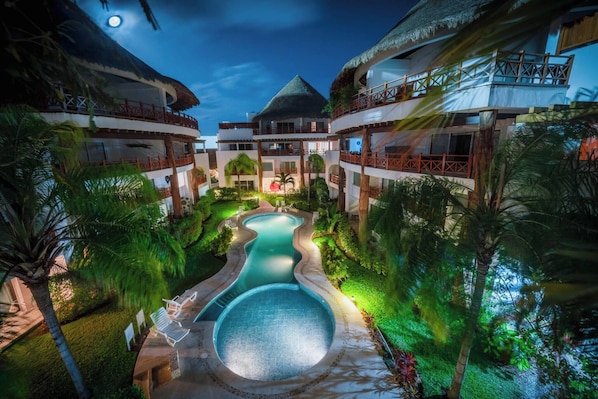 Swimming pool