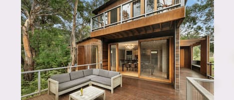 Nice and spacious alfresco